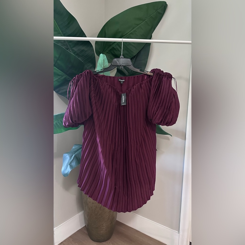 Express Strapless Pleated Puff Sleeve Top - Wine Plum